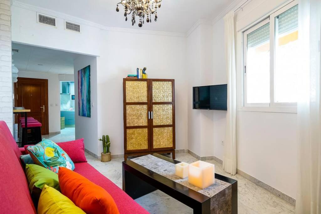 Lovely And Chic Apartment In The Heart Of Siviglia Esterno foto