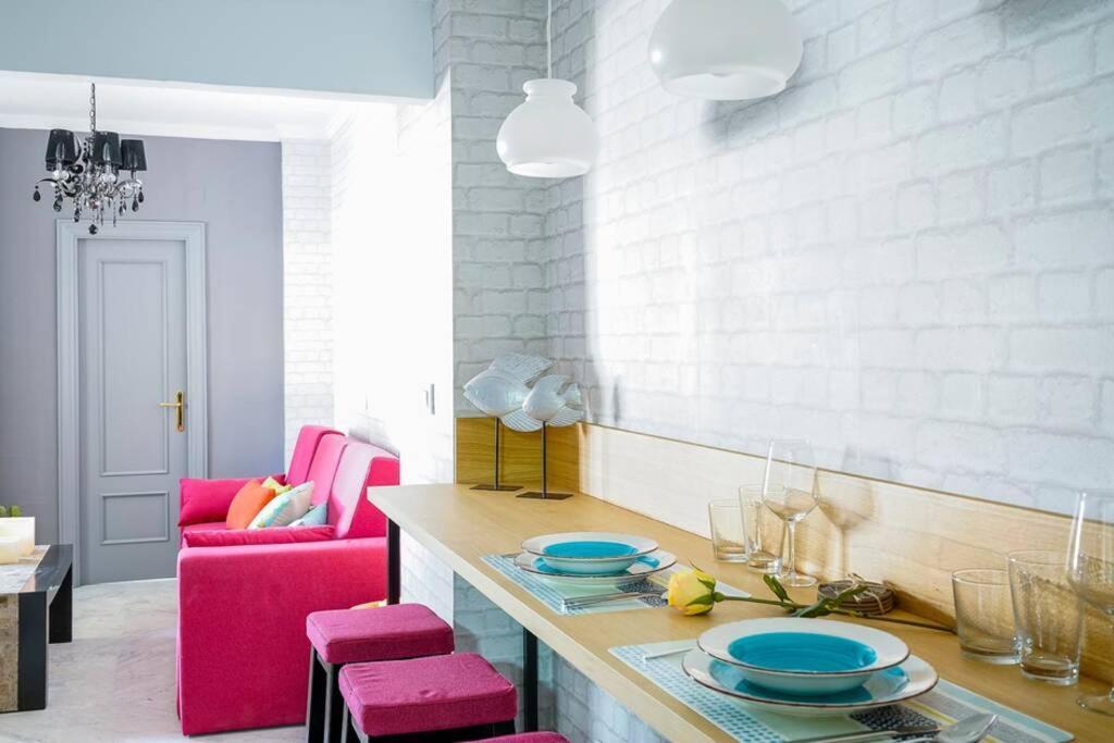 Lovely And Chic Apartment In The Heart Of Siviglia Esterno foto