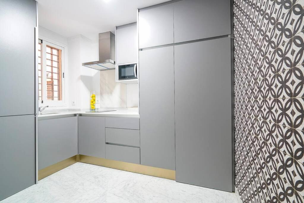 Lovely And Chic Apartment In The Heart Of Siviglia Esterno foto