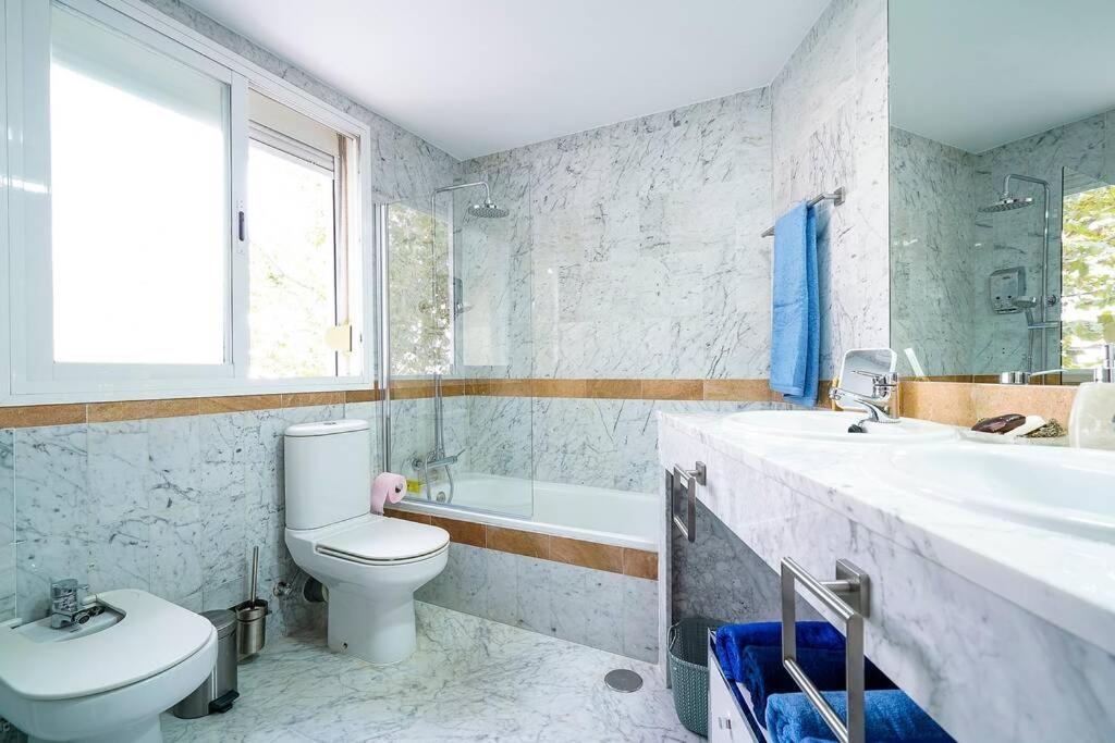 Lovely And Chic Apartment In The Heart Of Siviglia Esterno foto